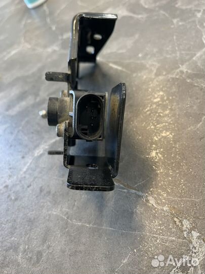 Датчик положения кузова Киа Оптима IV JF 2017