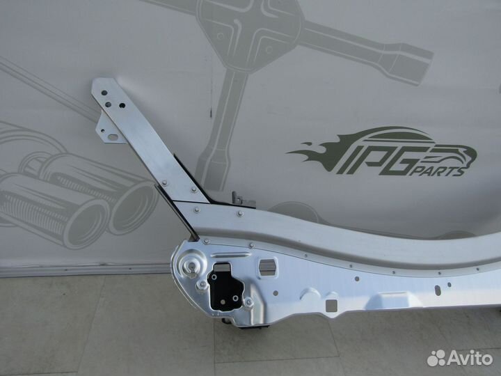 Передняя панель Mercedes W213 A2136206300