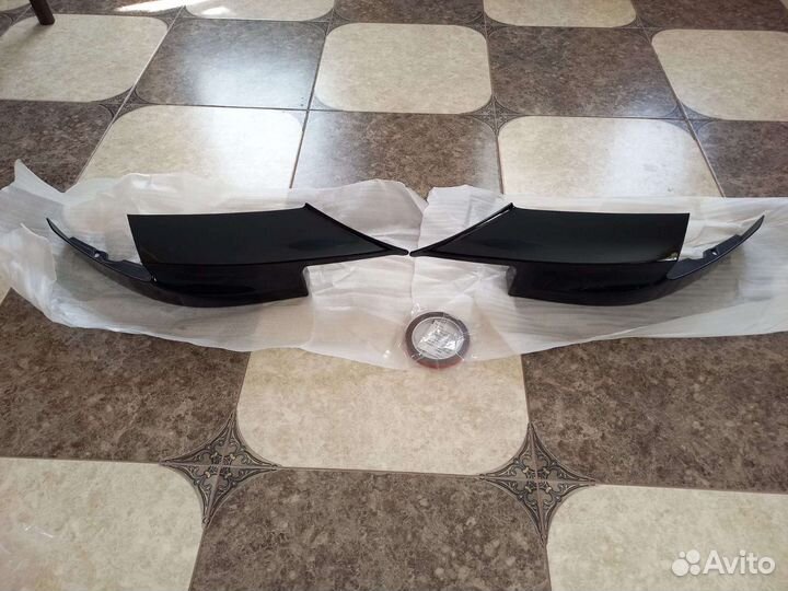 Сплиттер клыки переднего бампера BMW M5 F10