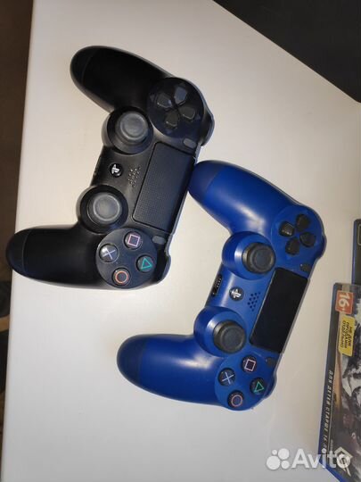 Sony playstation 4 slim 1 TB + 2 геймпада и 3 игры