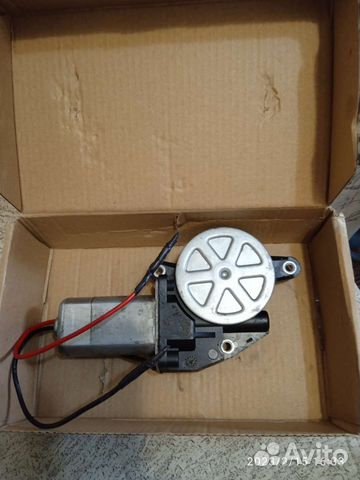 Электродвигатель стеклоподъемника