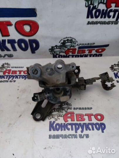 Подушка двигателя правая Toyota Prius хэтчбек III