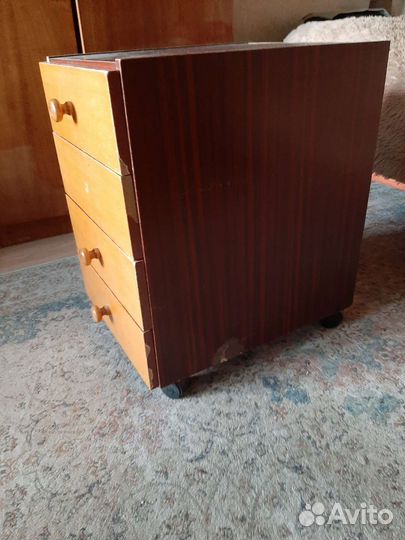 Тумбочка от письменного стола