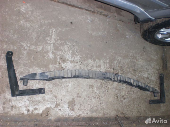 Усилитель бампера Таурег