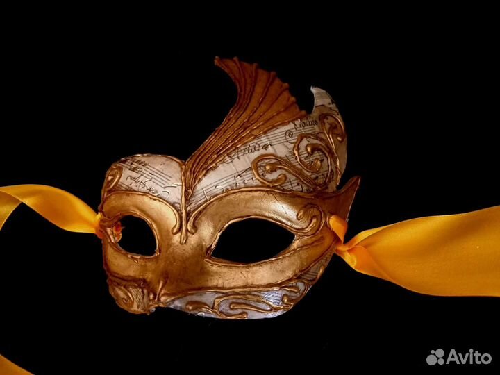 Венецианская карнавальная маска 