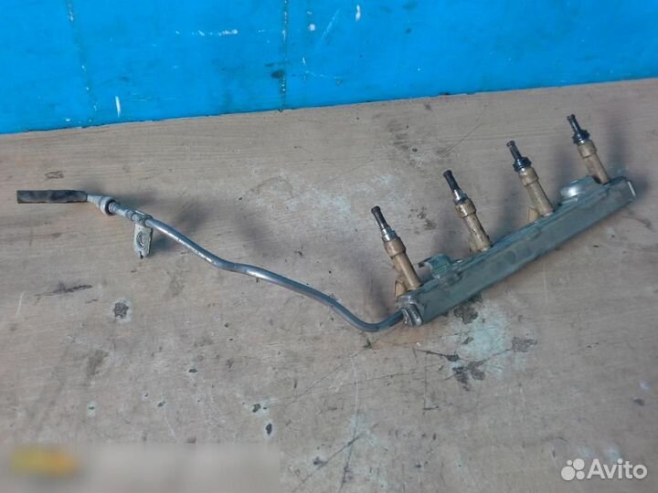 Рейка топливная (рампа) Toyota Corolla E15 2006-20