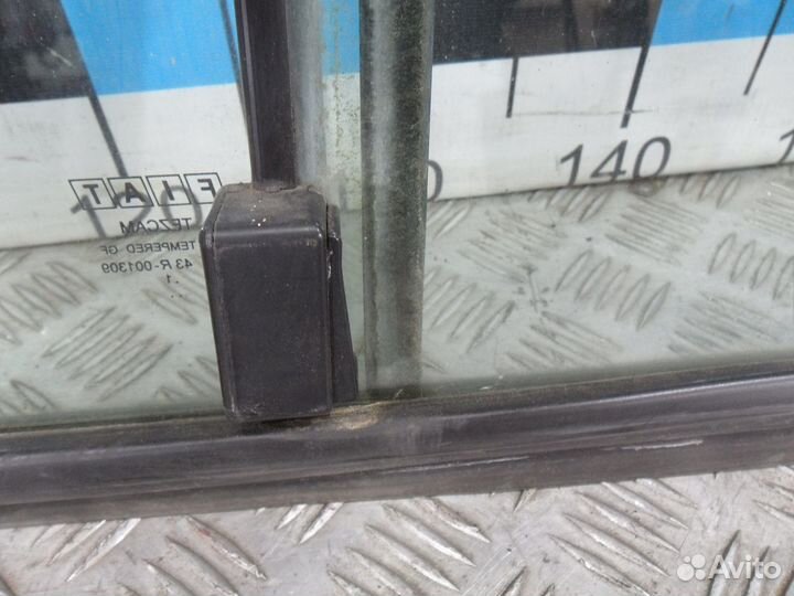 Б/У Стекло сдвижное правое doblo (2005)