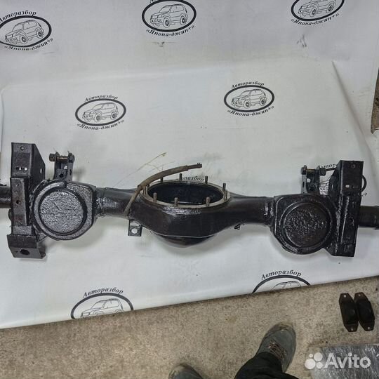 Балка заднего моста Mitsubishi Pajero sport k9