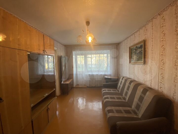 2-к. квартира, 40 м², 2/4 эт.