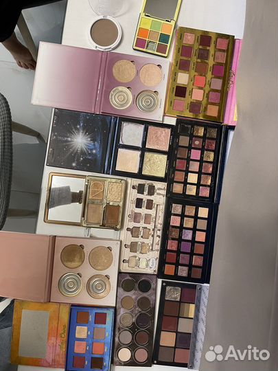 Косметика тени хайлайтер