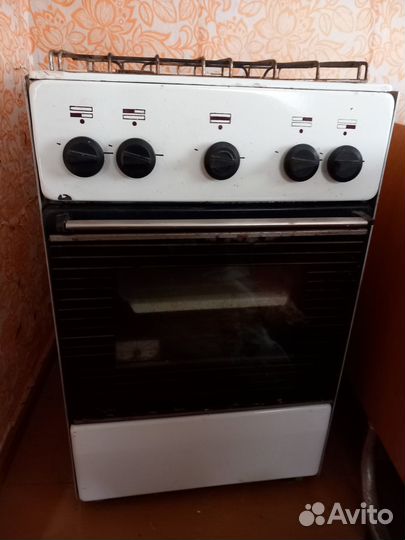 Продам газовую плиту б\у