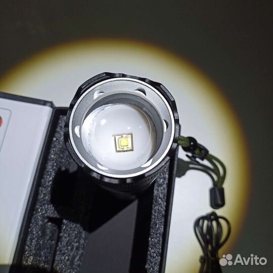 Яркий фонарь прожектор Белый лазер