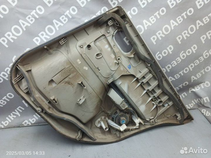 Обшивка боковой двери задняя левая Renault Megane