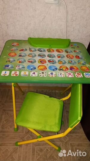 Детский стол и стульчик