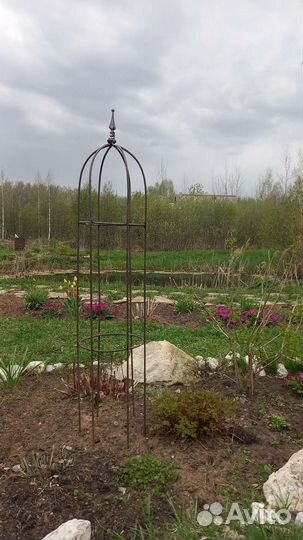 Опора для цветов металлическая