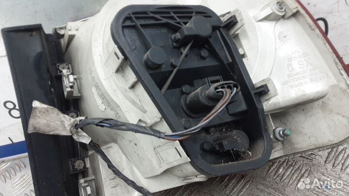 Фонарь Volkswagen Touareg (2002-2010)