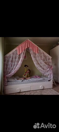 Детская кровать домик с матрасом