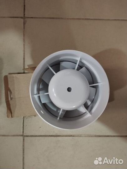 Вентилятор на вытяжку