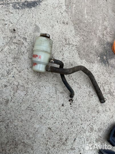 Бачок гура lancer Х