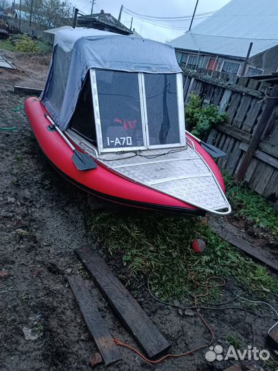 Продается лодка вместе с мотором