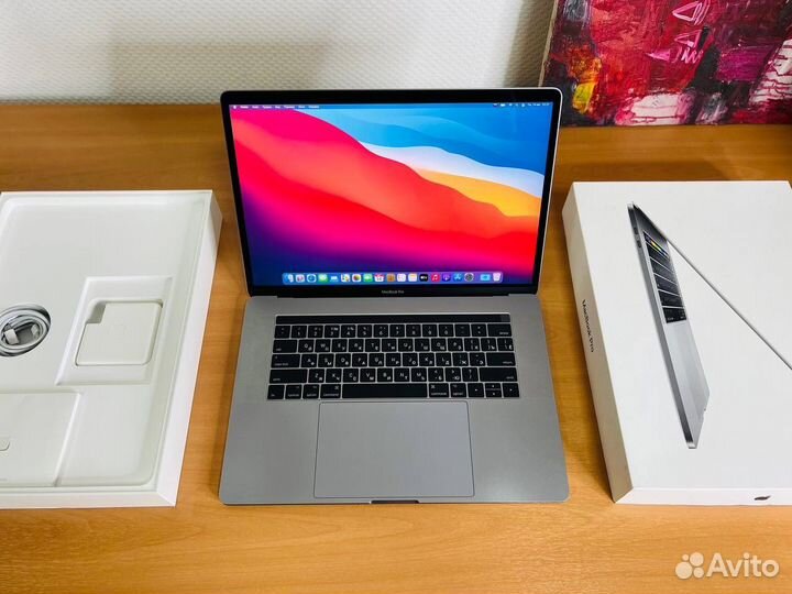 Macbook Pro 15 2017 Touch Bar 16gb/500 (в идеале)