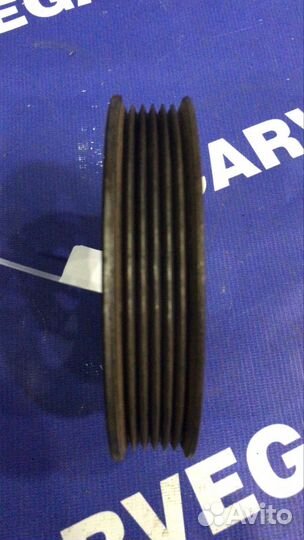 Шкив помпы Mercedes-Benz E-класс