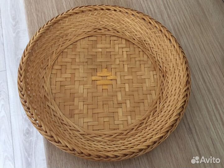 Сухарница (тарелки) плетеная