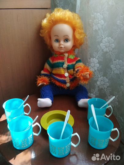Куклы,посудка и др.игрушки