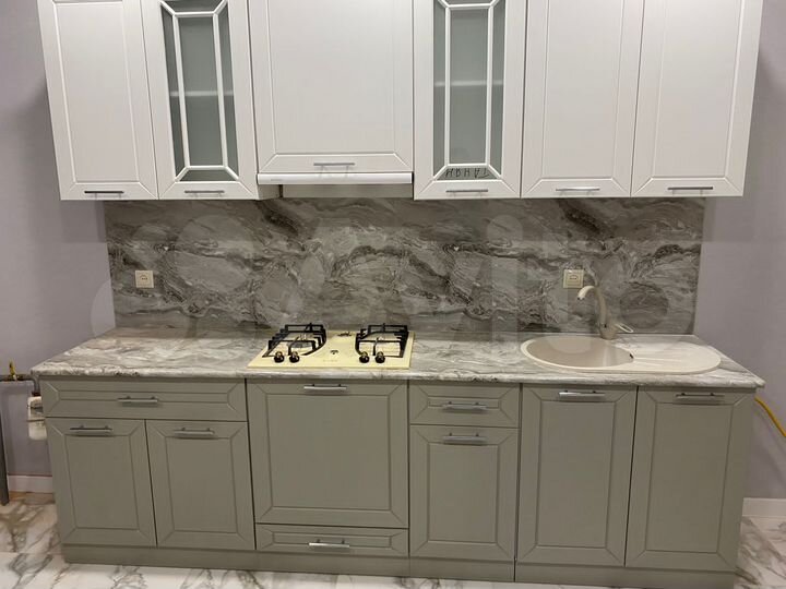 2-к. квартира, 80 м², 8/9 эт.