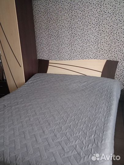 Спальный гарнитур бу