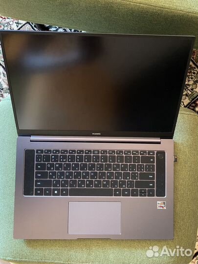 Huawei Matebook D16