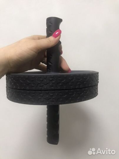 Ролик-тренажер для пресса