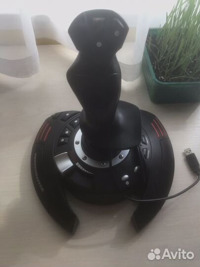 Джойстик Trustmaster T-flight stick x