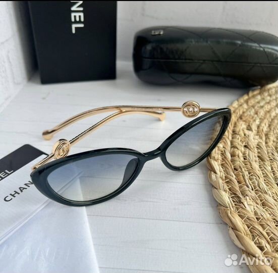 Солнцезащитные очки женские chanel