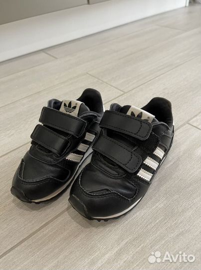 Кроссовки adidas