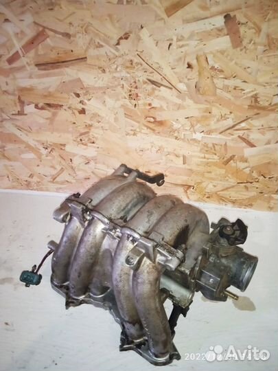 Коллектор впускной ваз 2105,2106,2107 в сборе