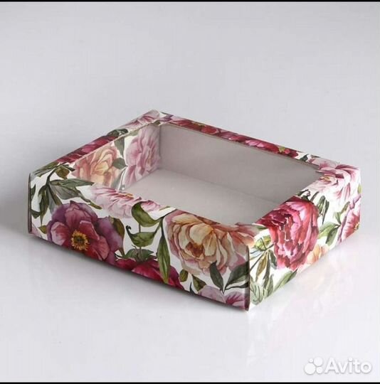 Коробка сборная подарочная