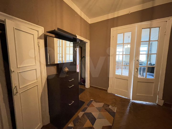 2-к. квартира, 69,2 м², 2/4 эт.