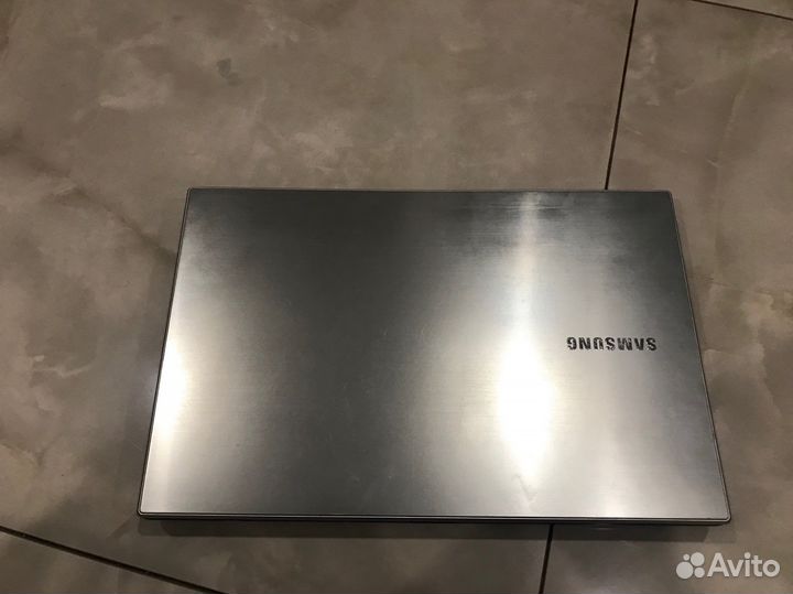 Ноутбук Samsung