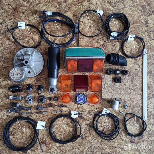 Запчасти оригинальные мотороллера Вятка и Иж