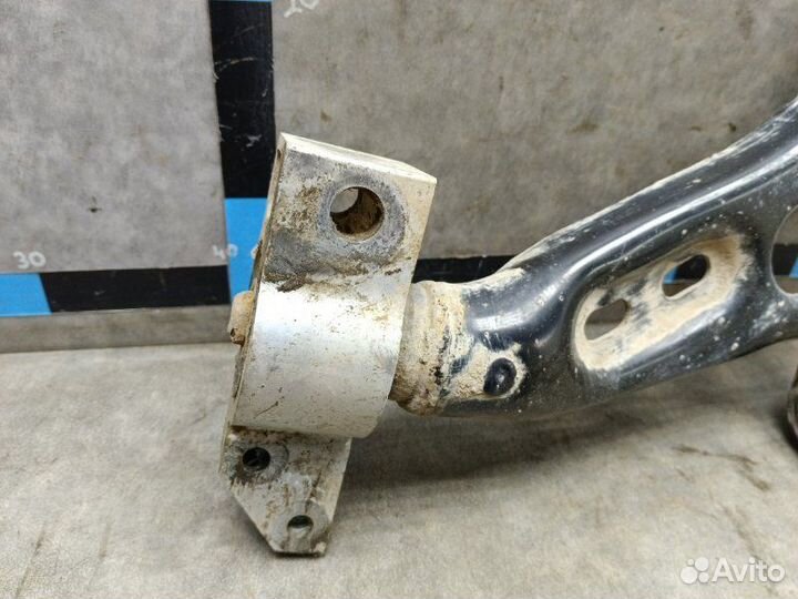 Рычаг подвески передний левый Volkswagen Golf 6