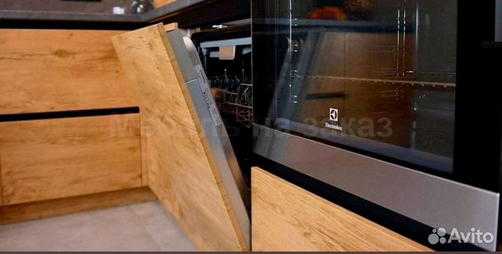 Встроенная кухня на заказ
