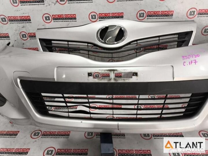 Бампер передний toyota vitz