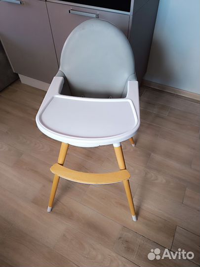 Стульчик детский для кормления малыша