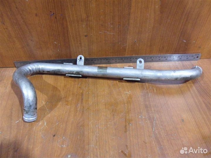 Трубка системы охлаждения Audi S8 D3 2004-2008