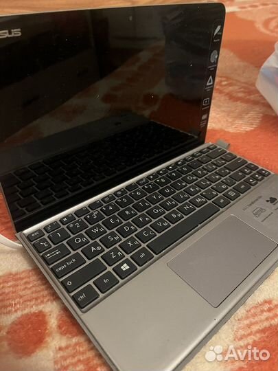 Нетбук asus