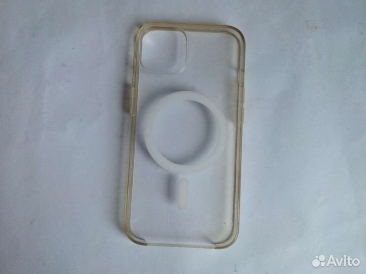 Чехол на iPhone 13