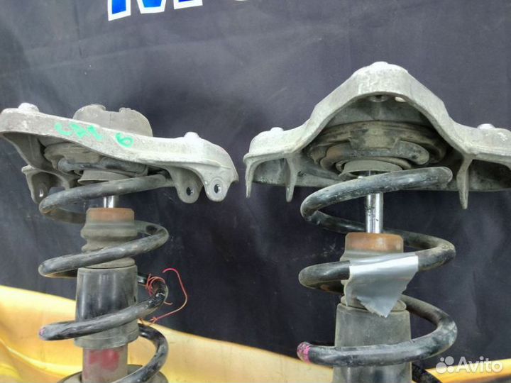 Амортизаторы передние Audi A4 B7 S-line 1BE 2733