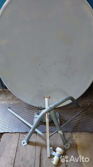 Спутниковая тарелка 0.9 + Satfinder + Globo 7010