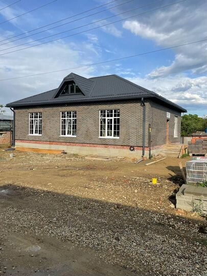 Дом 145 м² на участке 4 сот.